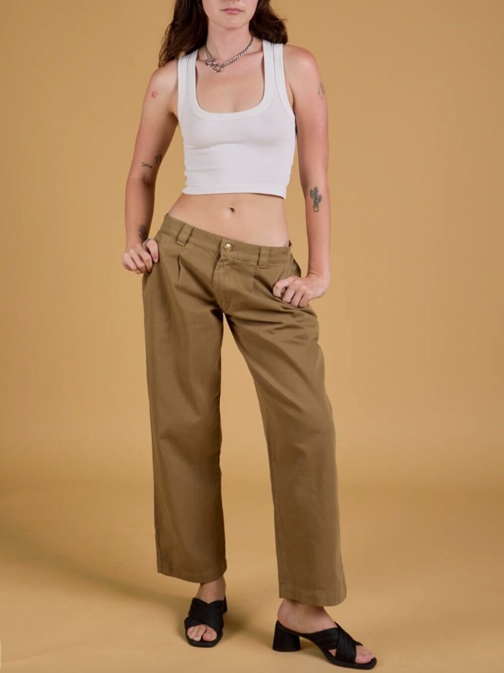 Big Bud Press - Baggy Mid-Rise Trousers - Desert Brown, size XS